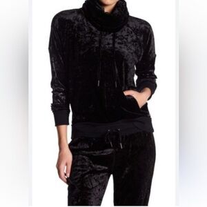 Betsy Johnson velvet track suit size medium the pants have no tag / set